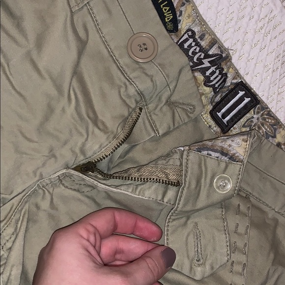 Shorts - Picture 4 of 4